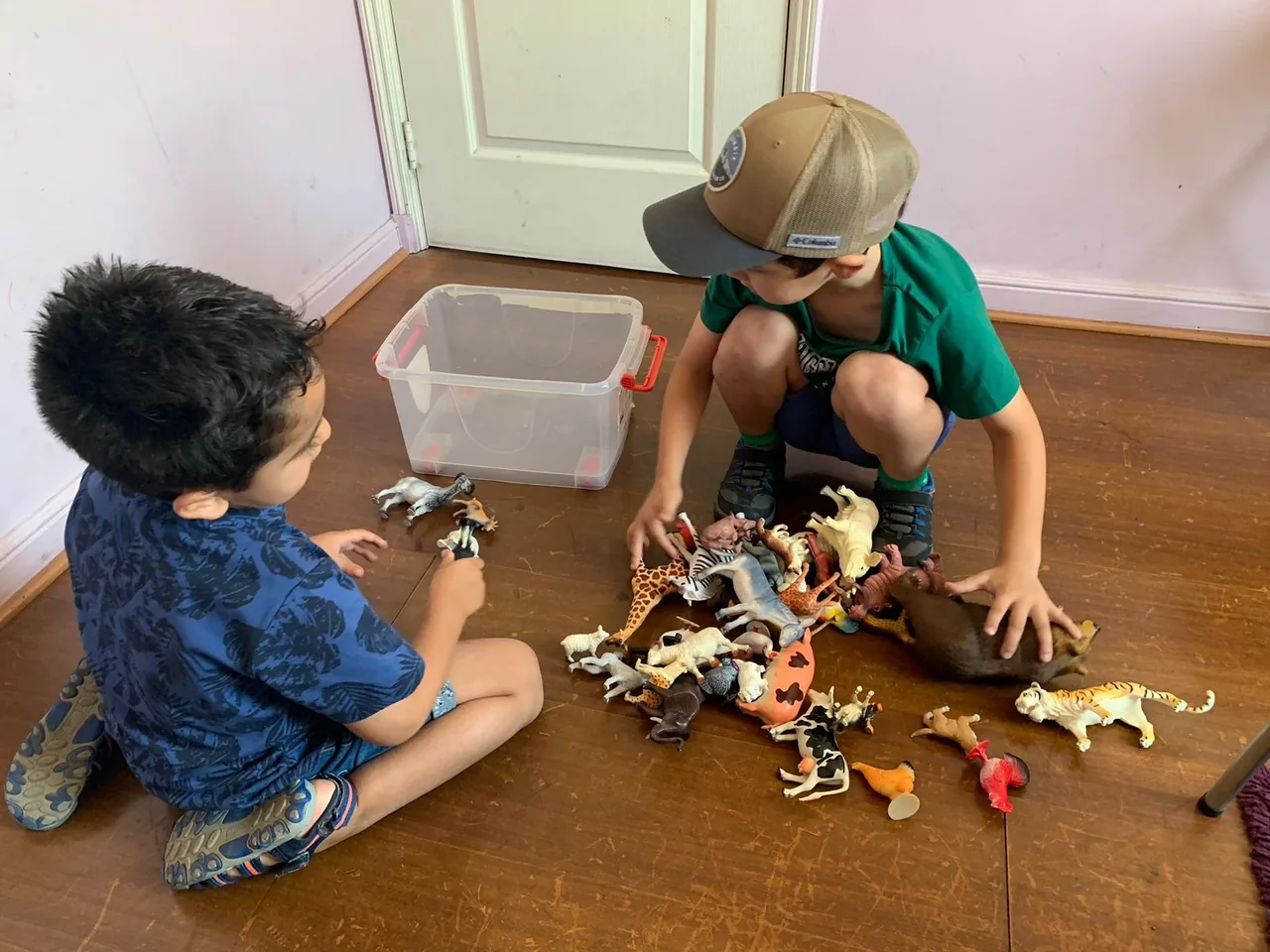 Juego simbólico con figuras de animales